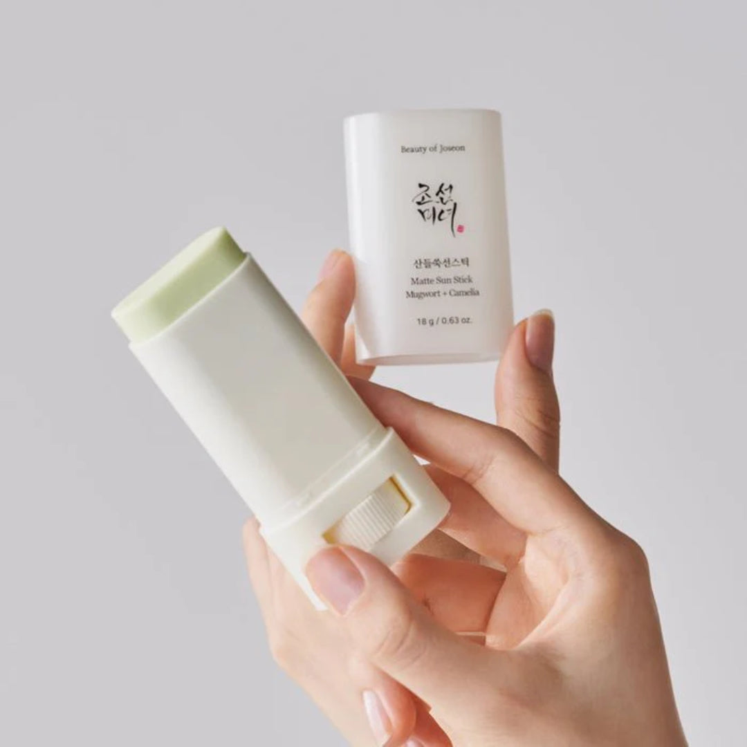 BEAUTY OF JOSEON - MATTE SUN STICK MUGWORT + CAMELIA - 18g
